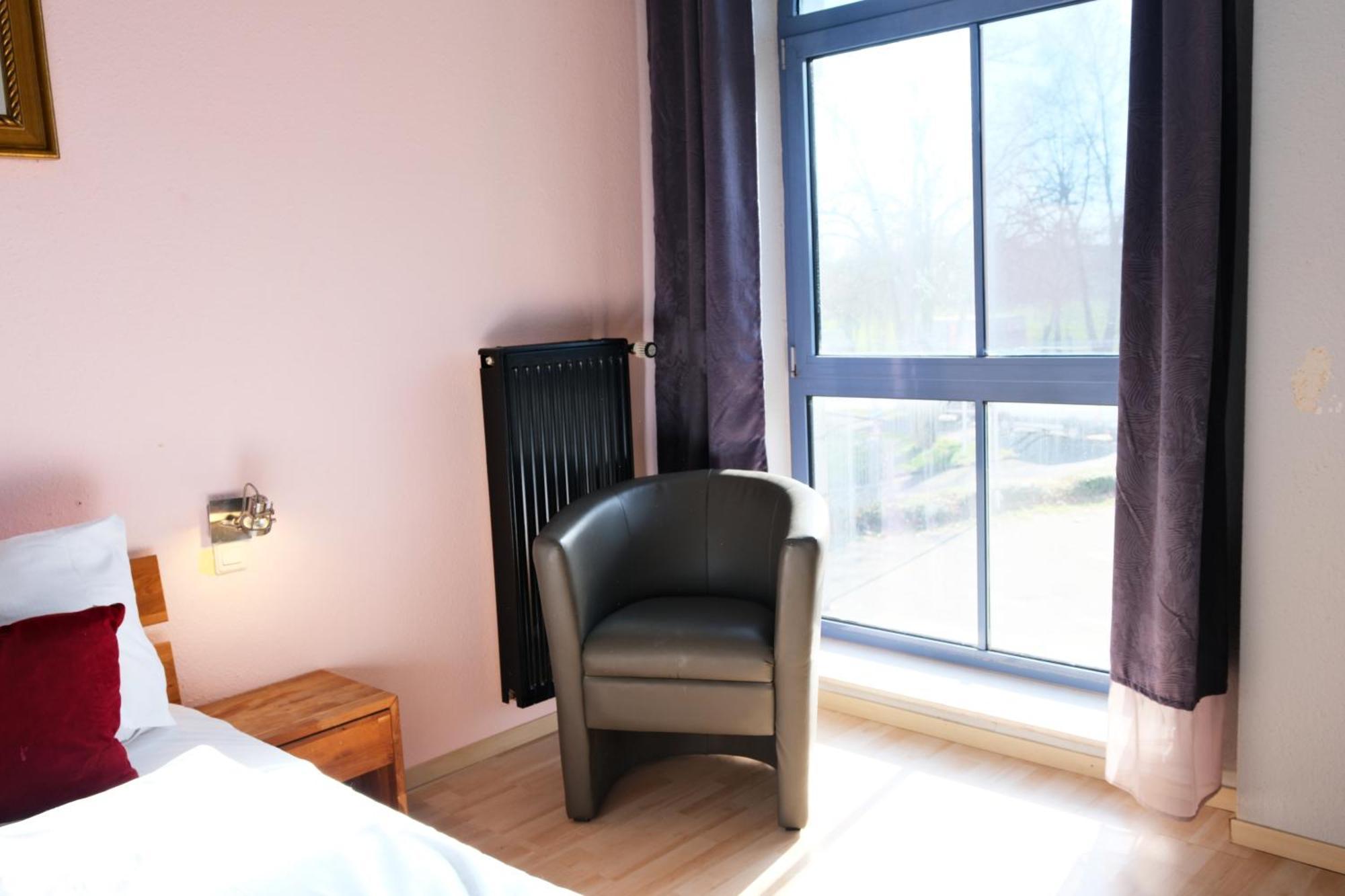 Stargaze Forum Hotel Duesseldorf-Hilden Esterno foto